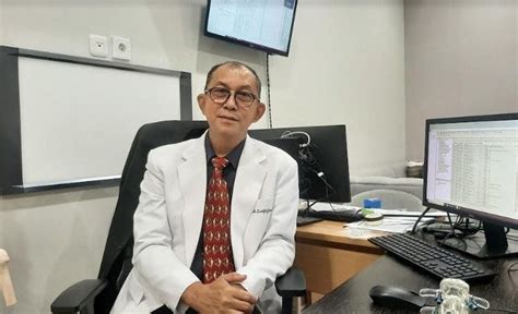 Alamat Praktek Dr Luthfi Gatam Spesialis Tulang Belakang Terbaik Di Jakarta