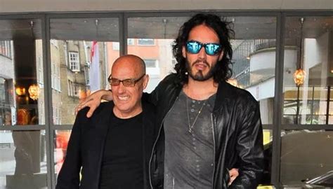 Russell Brand S Father Denounces Sexual Assault Claims As Vendetta Against Comedian