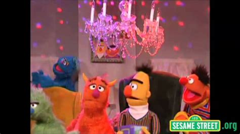 Sesame Street Bert And Ernie Dancing Monsters Youtube