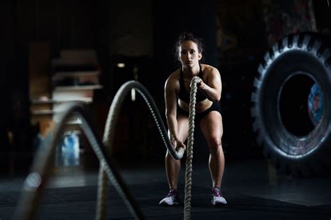 4 Battle Rope Workouts To Get The Legs Of Your Dreams Battle Rope