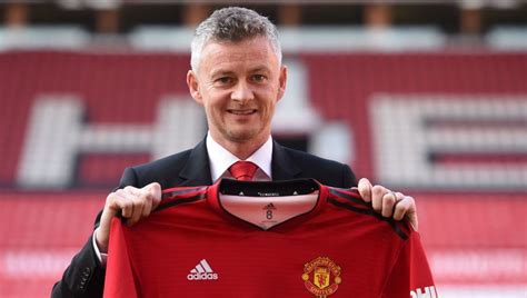 The final match round of the campaign will take place on 22 may 2022, when all fixtures will kick off simultaneously. First 'Real Picture' of Stunning 2019/20 Man Utd Home Kit ...