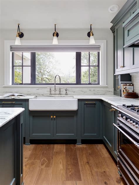Get that famous farmhouse style with shaker cabinets. 11 Shaker Kitchen Cabinet Ideas That Put a Twist on the Classic Style in 2020 | New kitchen ...