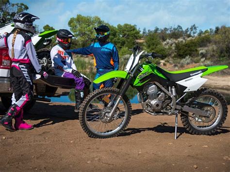 Kawasaki Launches The 2017 Klx 140g Dirt Motorcycle In India