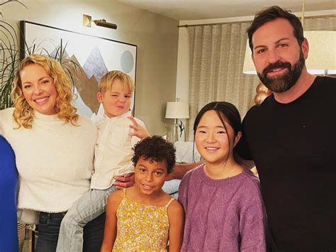 Katherine Heigl Is Teaching Her Daughters Not To Worry About People Pleasing Its Not Your Job