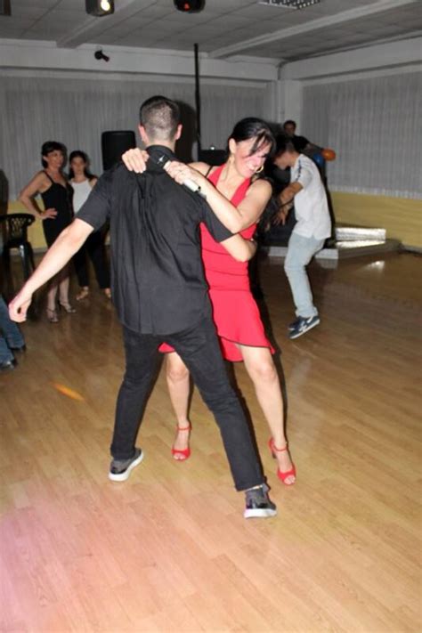 La famiglia punto e virgola. Sognare la danza o ballare: significato simboli e numeri ...