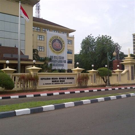 Mabes polri kini tingkatkan pengamanan. Markas Besar Polisi Republik Indonesia (MABES POLRI ...