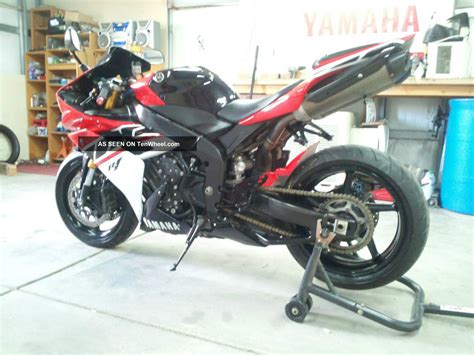 In late 2008, yamaha announced they would release an all new r1 for 2009. 2008 Yamaha R1