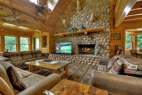Nice cabins in georgia are the best way to immerse yourself in nature. Georgia Cabins - Hunter's Lodge - North Georgia Cabin ...