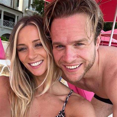 Inside Olly Murs Fiancée Amelia Tank S Marbella Hen Do From Singer Face Masks To Beach Clubs