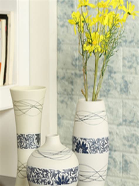 Buy Aapno Rajasthan Set Of White Blue Ceramic Flower Vase Vases