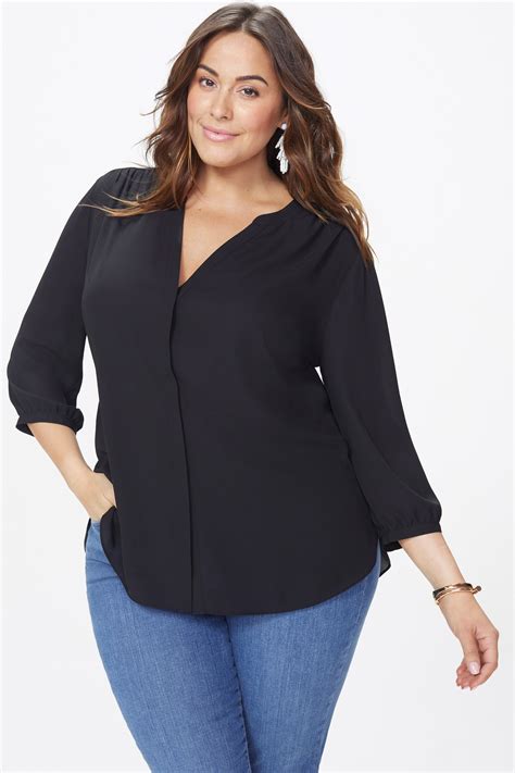 Pintuck Blouse In Plus Size