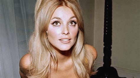 They kept a vigil throughout the trial in which manson and three women were convicted of slaying actress sharon tate and six others. Sharon Tate, Charles Manson | Hvem var Sharon Tate?