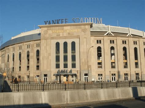 Yankee Stadium Capacity Ny Yankees Baseball Bronx Ny