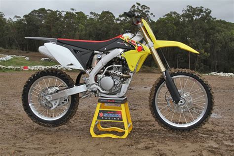 Amsoil 10w40 100% synthetic k&n. Tested: 2013 Suzuki RM-Z250 - MotoOnline.com.au