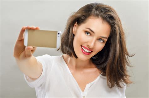Are Selfies Responsible For An Increase In Plastic Surgery Among