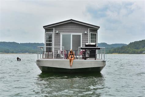 Find your boat in our database of yachts, power boats, superyachts, cruisers, houseboats, fishing boats and ships. 2017 Harbor Cottage Houseboat, Nancy Kentucky - boats.com
