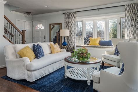 Transitional interior design in Webster Groves by S&K Interiors