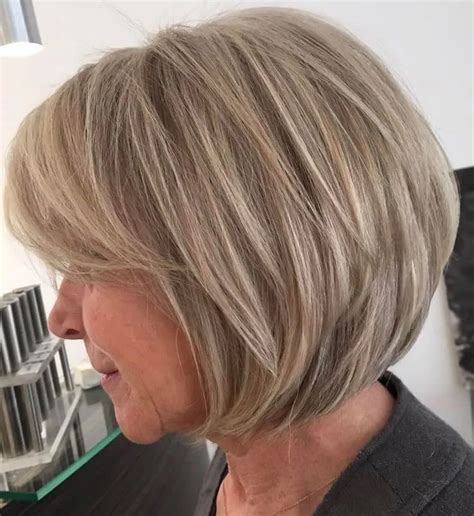 Look Younger With 20 Gorgeous Layered Bob Haircuts For Women Over 50