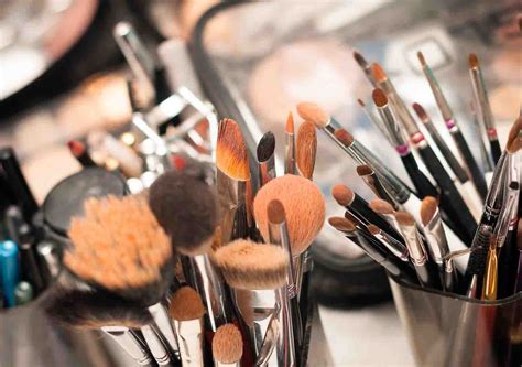 Let Your Makeup Do The Talking With These Makeup Tools