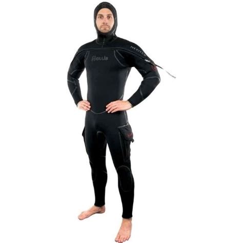 Best Scuba Diving Wetsuits In 2022