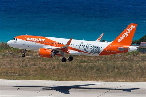 Easyjet Fleet Airbus A320neo Details And Pictures Easyjet Fleet Airbus