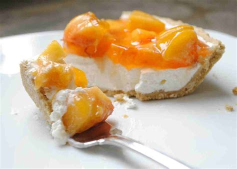 Peaches & Cream Cheese Pie | Easy Dessert