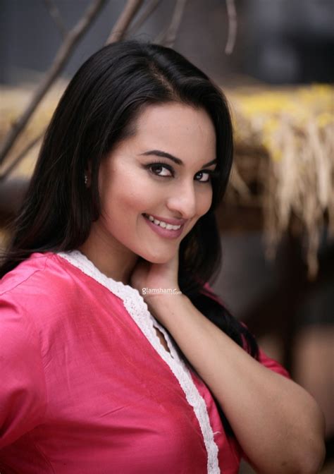 Sonakshi Sinha Height And Weight Celebrity Weight