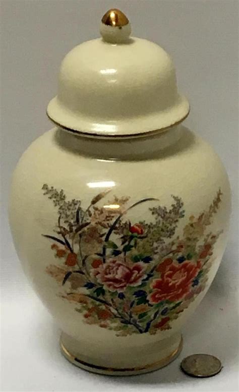 Vintage Japanese Floral Design Ginger Jar W Lid