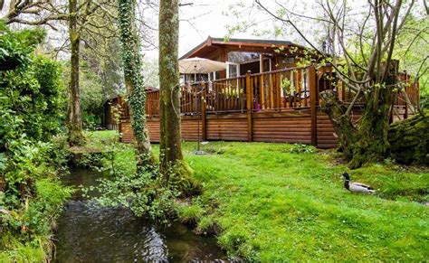 2 Bed Lodge In Windermere 666574 Lazy Days Lodge On