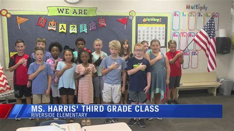 The Daily Pledge Ms Harriss Third Grade Class