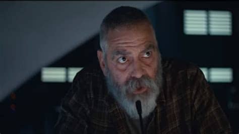 Augustine (george clooney), a lonely scientist in the arctic, races to stop sully (felicity jones) and her. George Clooney's Netflix Sci-Fi Film 'The Midnight Sky ...