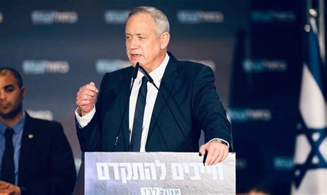 מס הכנסה, מיסוי מקרקעין, מס ערך מוסף, מס קנייה, מכס ומס בולים. בני גנץ: קחו את "בלוק החסינות" בערבון מוגבל - חדשות ...
