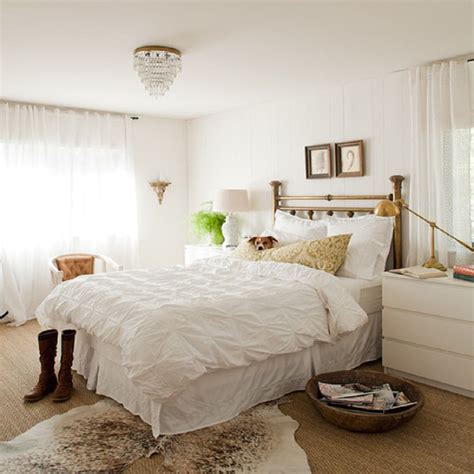 White Wall Bedroom Design Decoration Ideas