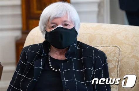 김태년 더불어민주당 정책위의장은 1일 금융시장은 기준금리 인상을 예상하고 이미. 美 연준 테이퍼링 압박…"모든 것이 인플레 괴성 지른다 ...