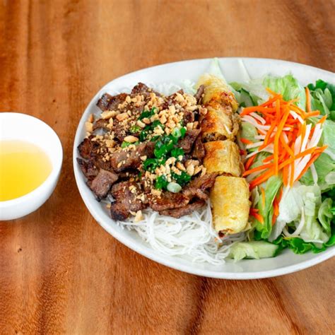 Spring Roll And Grilled Meat With Vermicelli Bun Cha Gio Va Ga Hoac