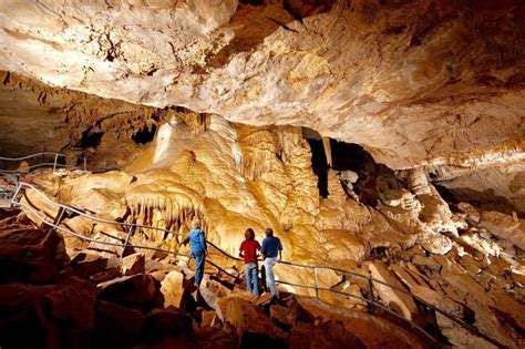 7 Caves In Tennessee That Are Perfect Spots To Cool Down This Season