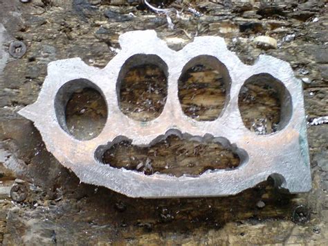 Weaponcollectors Knuckle Duster And Weapon Blog How To Make A Knuckle