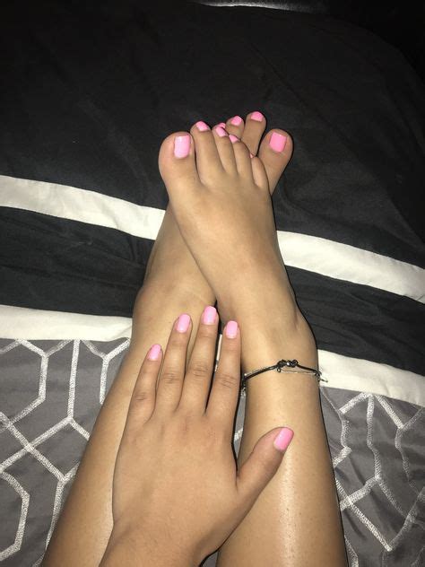 Idea By Vivian Vega On Nails Pretty Toes Cute Toes Tan Body