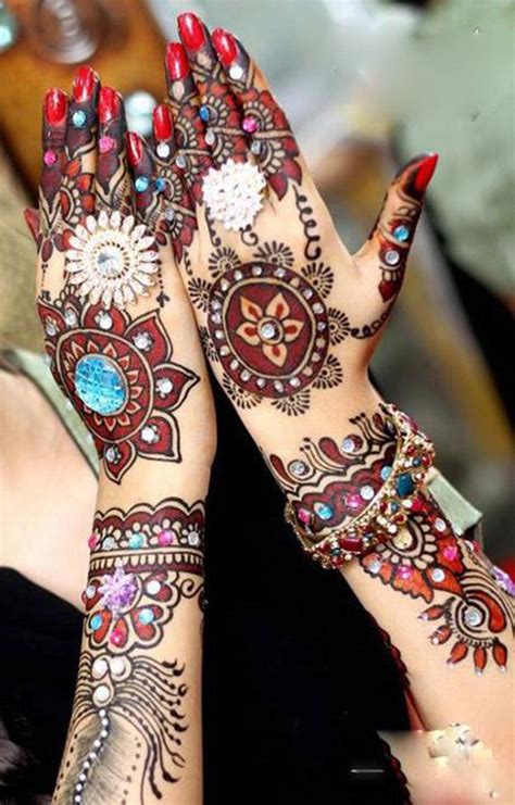 25 Most Beautiful Mehndi Designs For Engagement In 2018