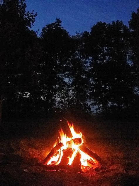 Fire Bonfire Flames Night Relaxation Hd Phone Wallpaper Peakpx