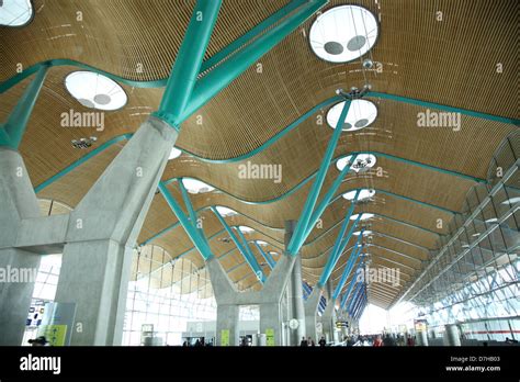 Madrid Airport Interior Hi Res Stock Photography And Images Alamy