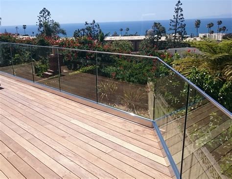 Deck railing will enhance the look and secure your outdoor deck, patio, or porch. Exterior aluminum u channel tempered glass balcony/stair ...