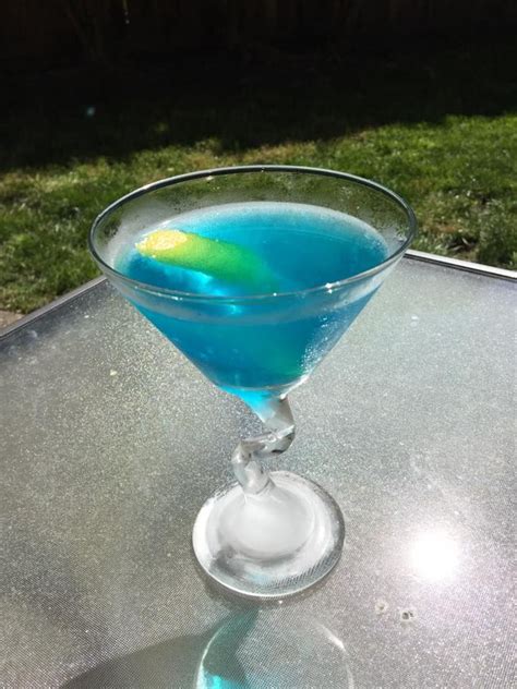 Blue Moon Martini Cocktail Recipe Recipe Martini Martini Cocktail