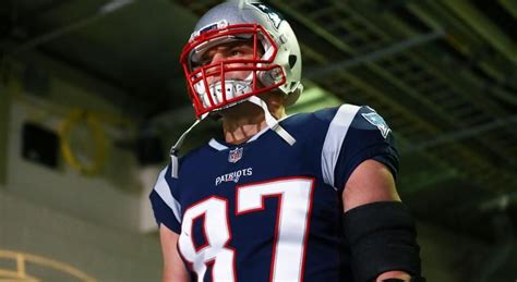 Report Bill Belichick Chastised Rob Gronkowski In Front Of Patriots