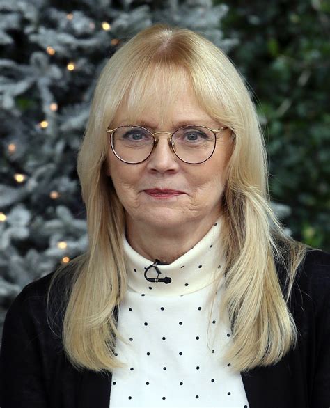 Shelley Long Unrecognizable Years After Cheers She Dedicated Life