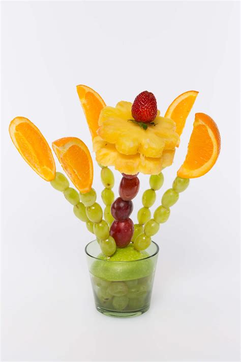 How To Make A Fruit Bouquet Fruit Centerpiece The Produce Mom