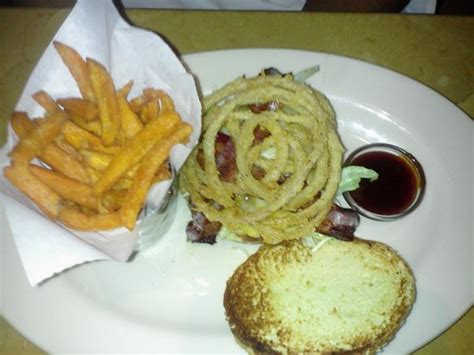 Facebook'ta the cheesecake factory'nin daha fazla içeriğini gör. Macaroni and cheese burger - Review of The Cheesecake ...