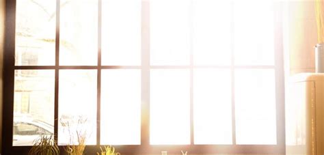 Blinds do a great job at blocking out light and give you a couple of different options for letting the sunlight in when wanted. How To Block Light From Windows Without Curtains - Homenish