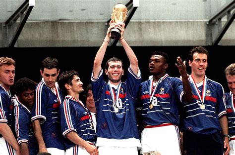 This is the national team page of karriereende player zinédine zidane. Zinédine Zidane, une carrière hors norme | Coupe du monde ...