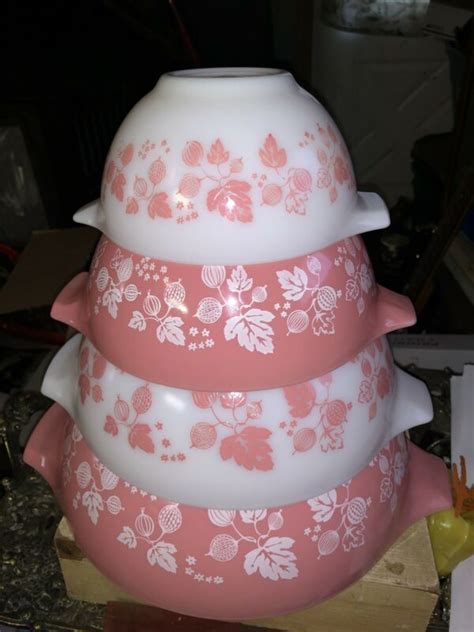 Vintage Pyrex Pink Gooseberry Cinderella Mixing Bowls Set